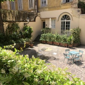 Spazio relax nel giardino privato a disposizione degli ospiti